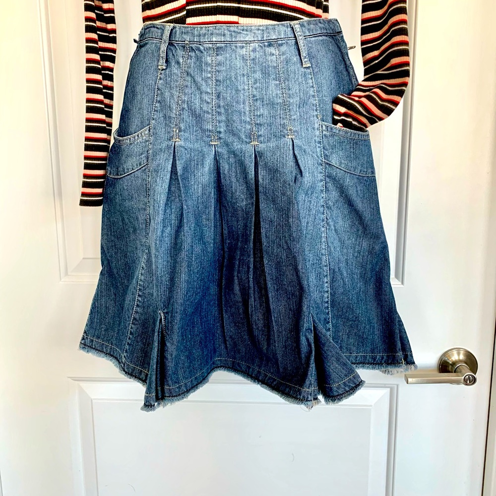 Beautiful MANGO MNG denim skirt size 2
